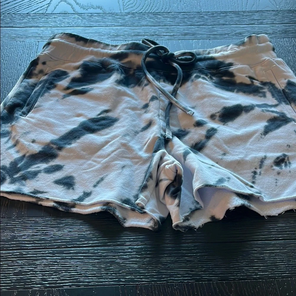 AR-33 Black and White Tie-Dye Activewear Shorts Size S New With‎ Tags